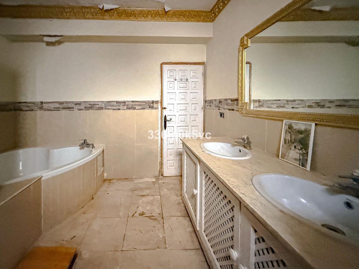 House for Sale in Benahavís