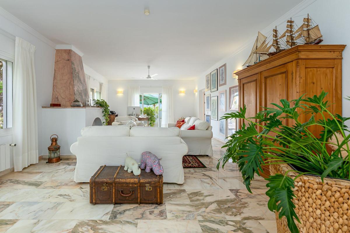 Villa for Sale in Alhaurín el Grande