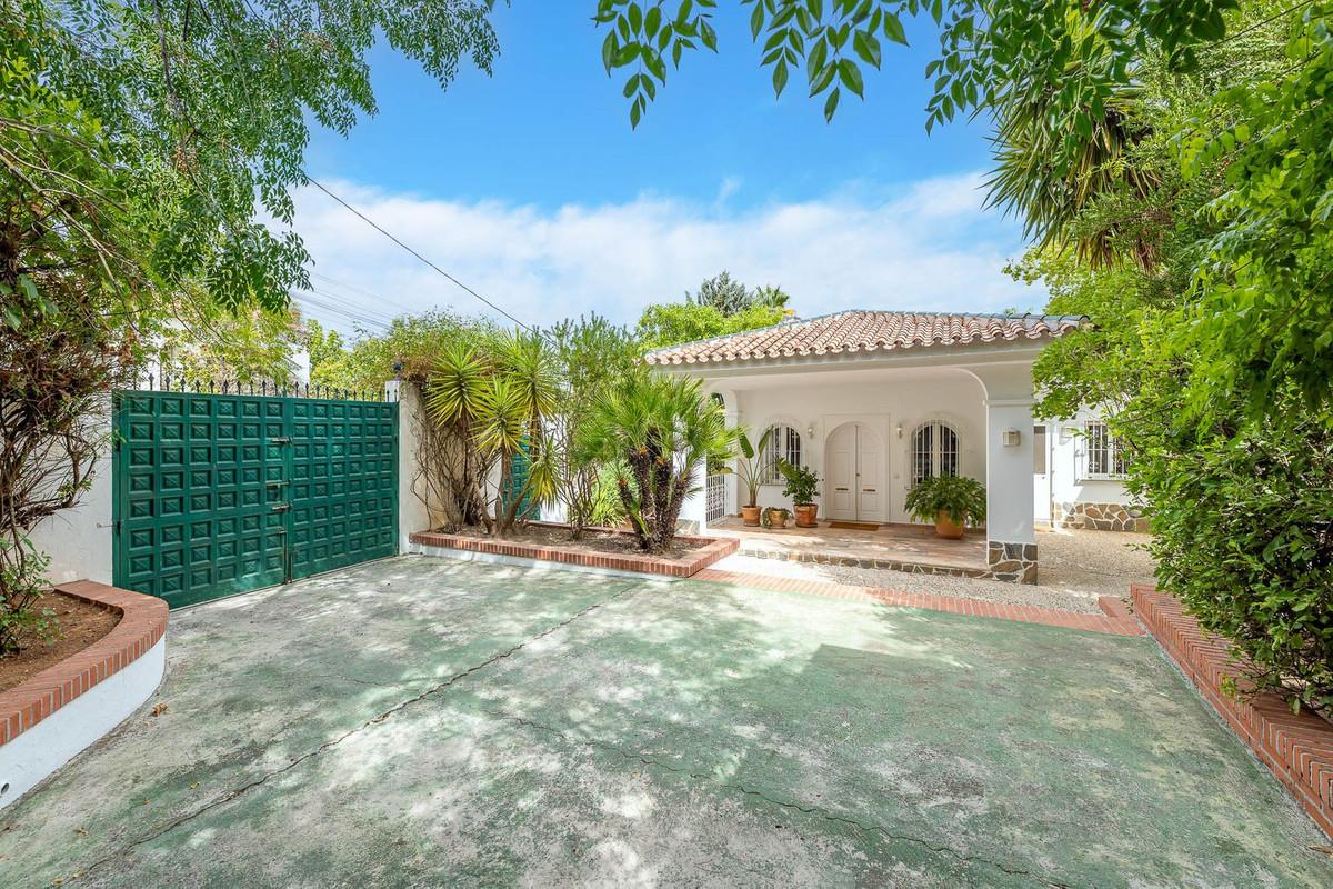 Villa for Sale in Alhaurín el Grande