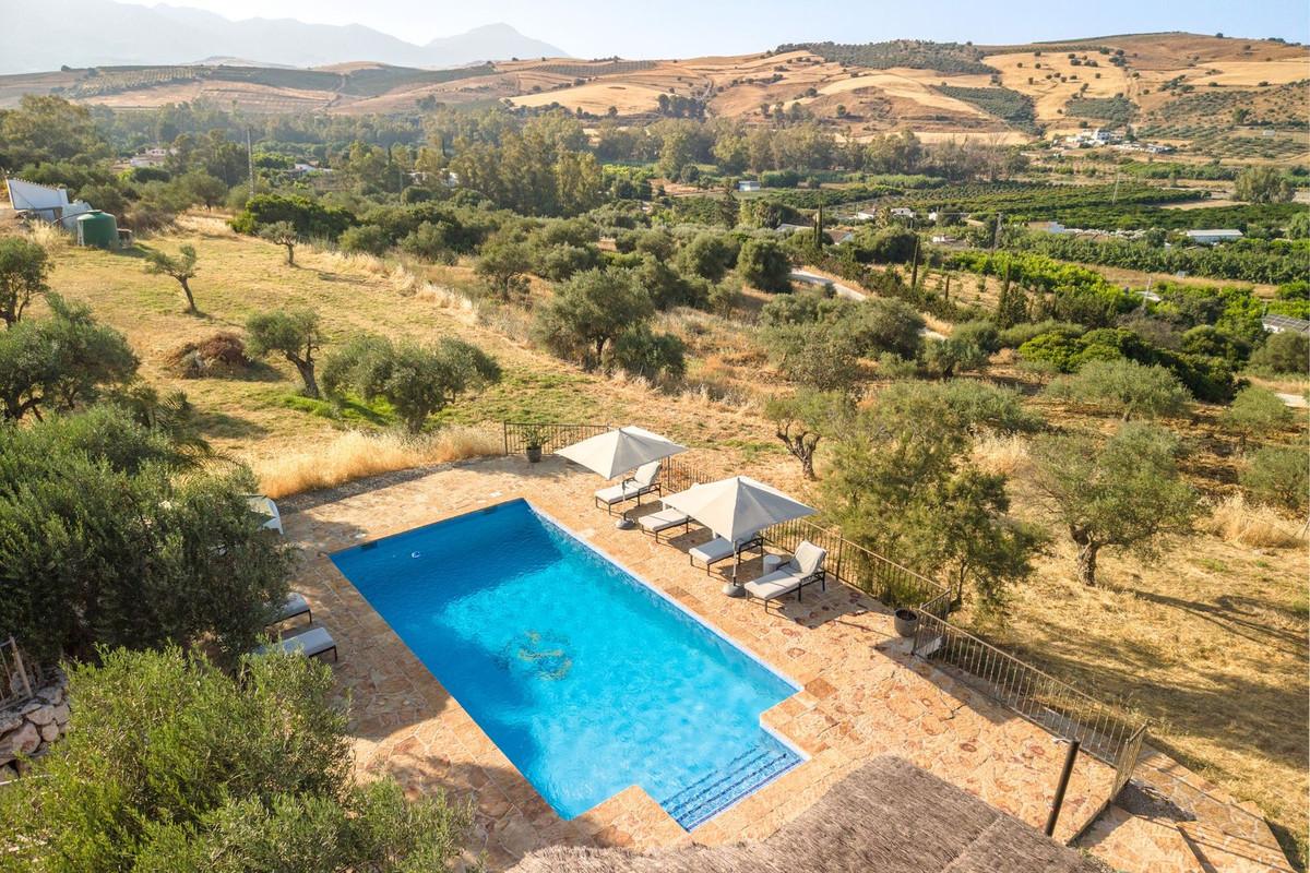 Villa for Sale in Coín