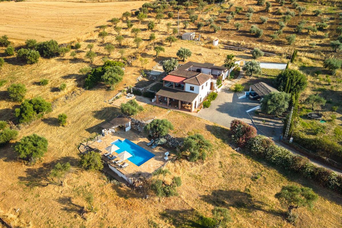 Villa for Sale in Coín