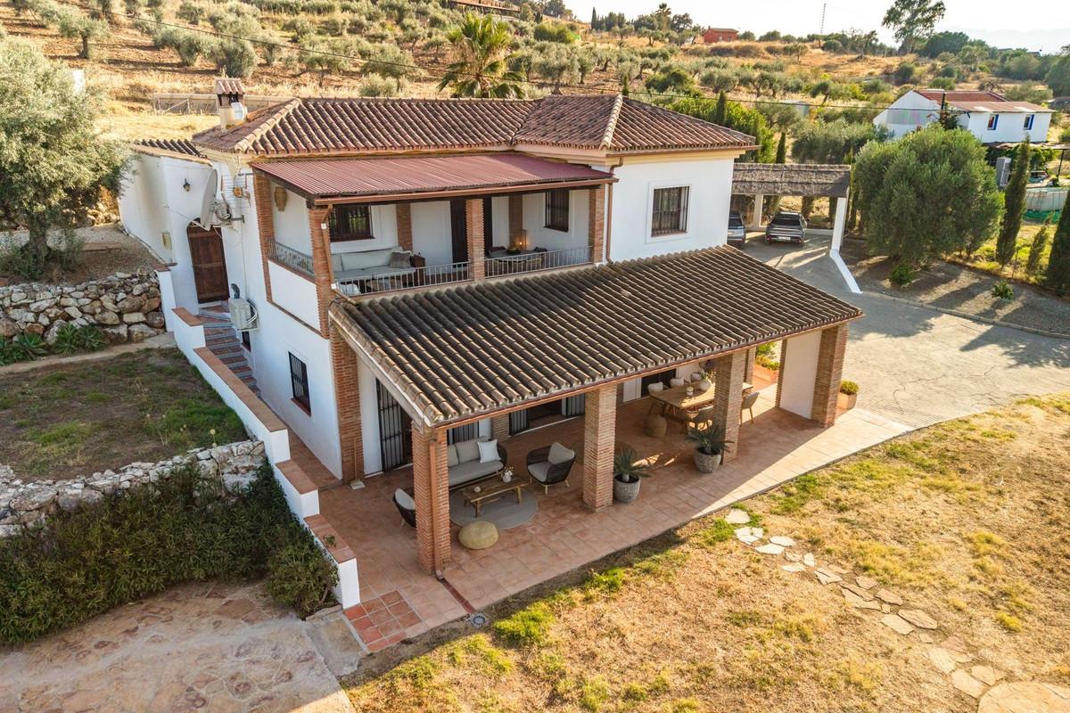 Villa for Sale in Coín