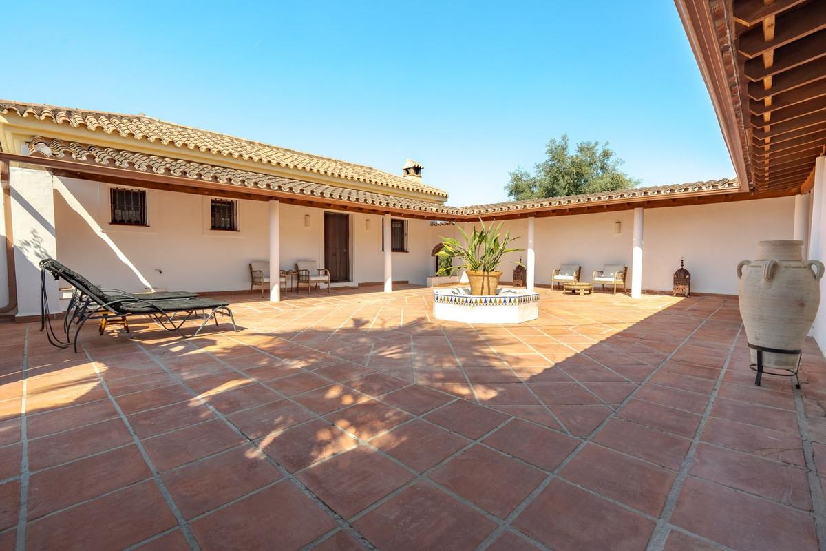 Villa for Sale in Coín