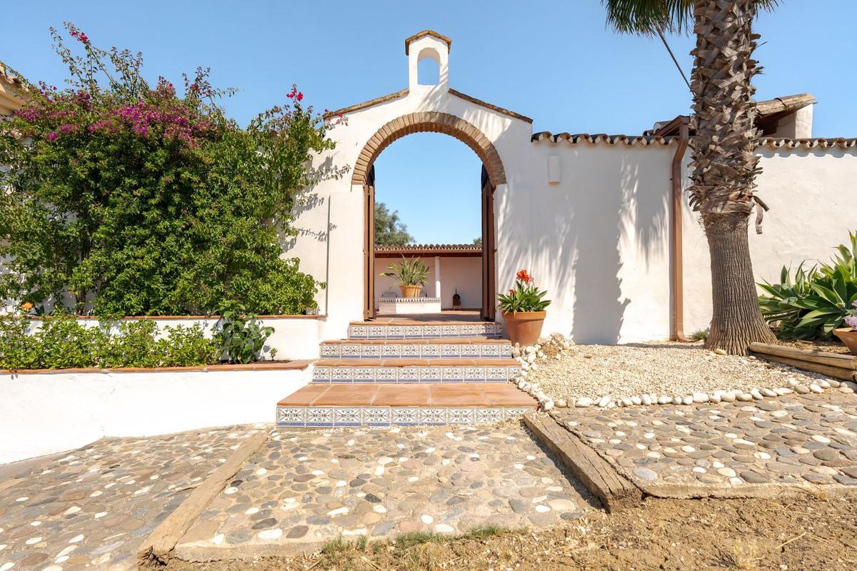 Villa for Sale in Coín