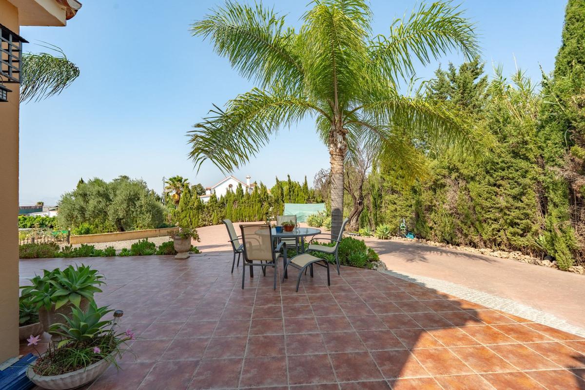 Villa for Sale in Coín