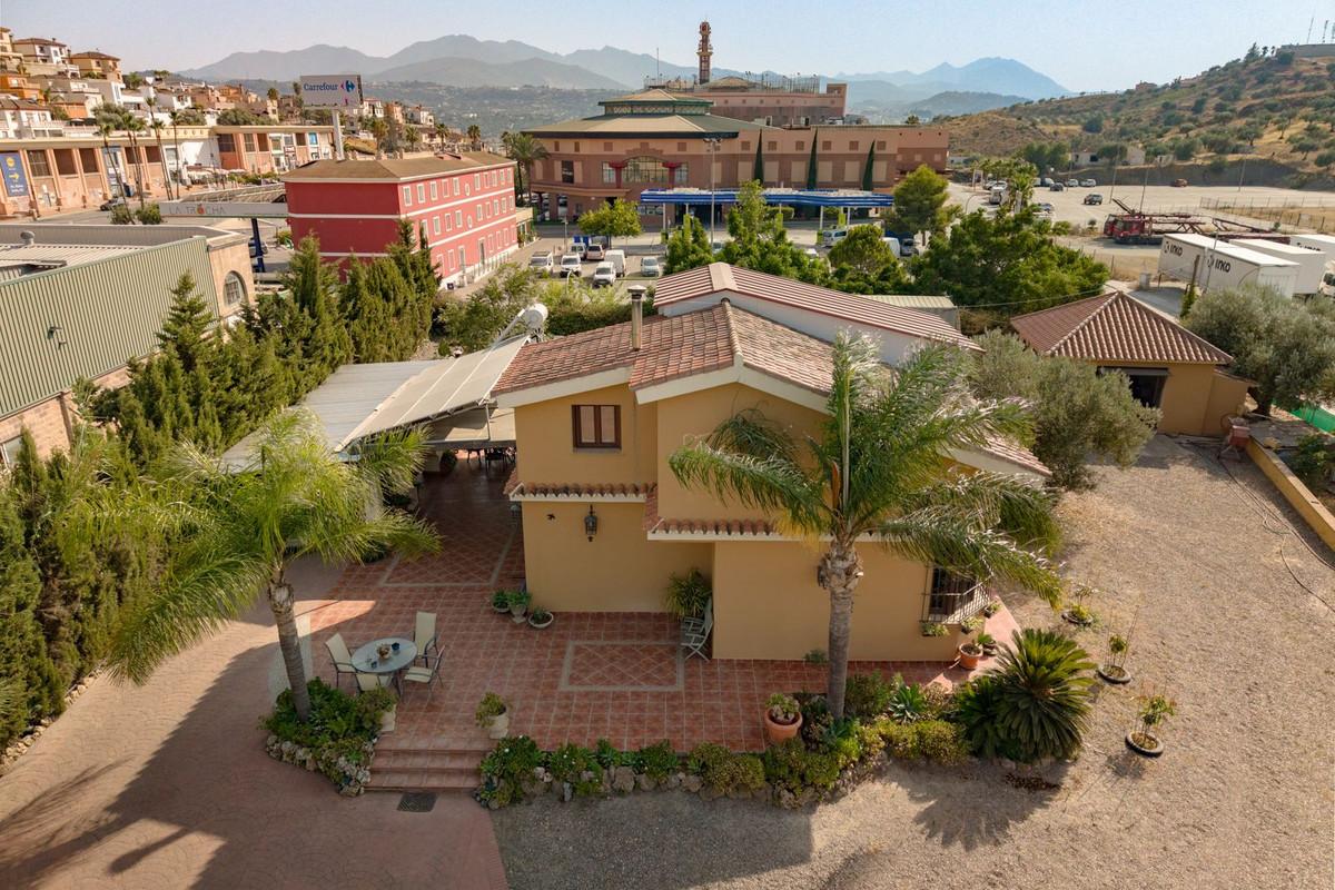 Villa for Sale in Coín