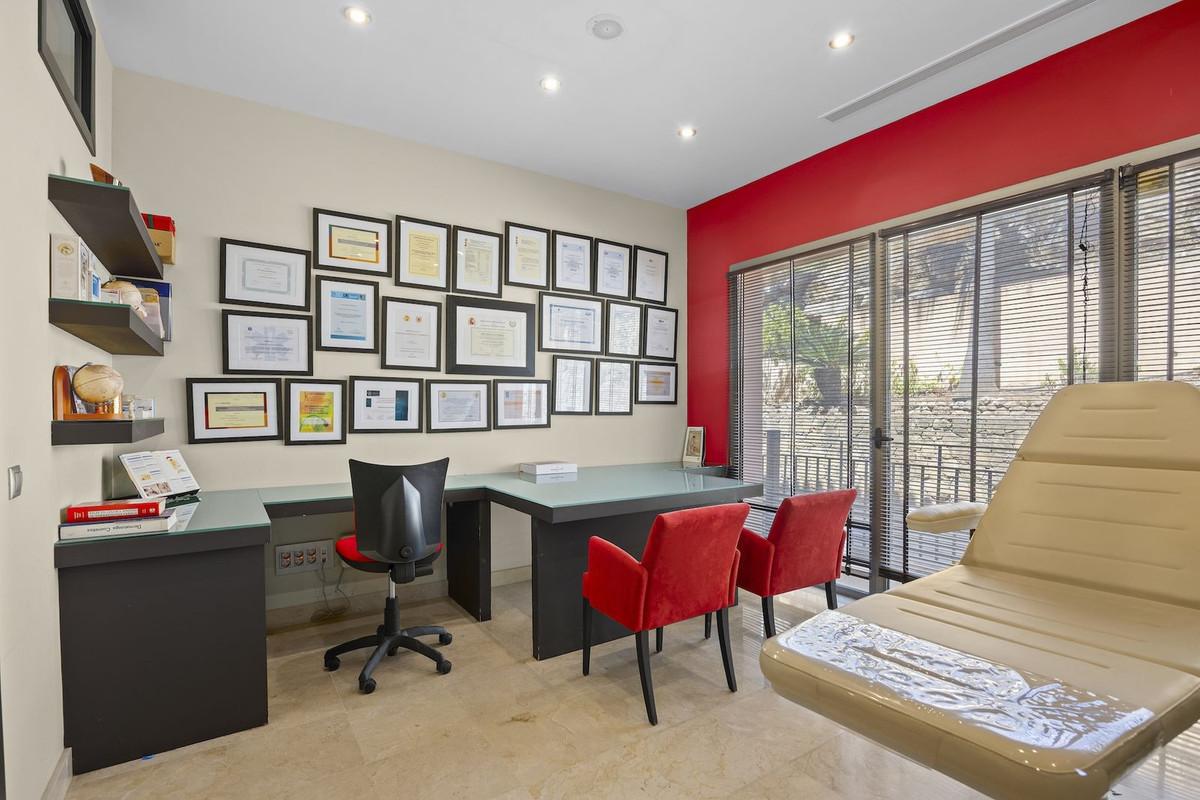 Apartment for Sale in Marbella