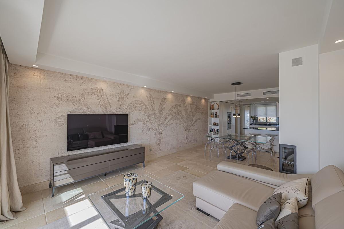 Apartment for Sale in Benahavís