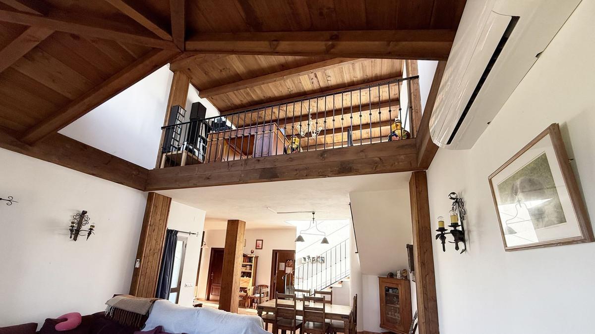 Villa for Sale in Alhaurín el Grande