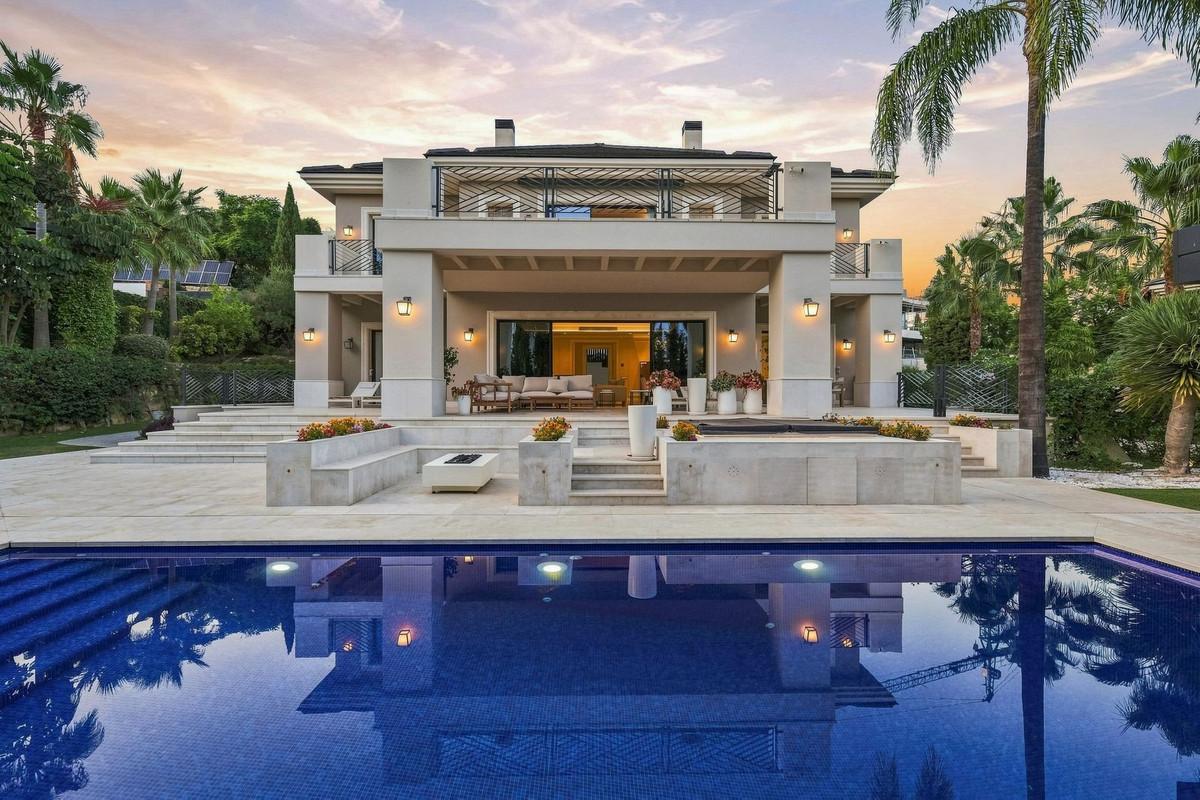 Villa for Sale in Benahavís