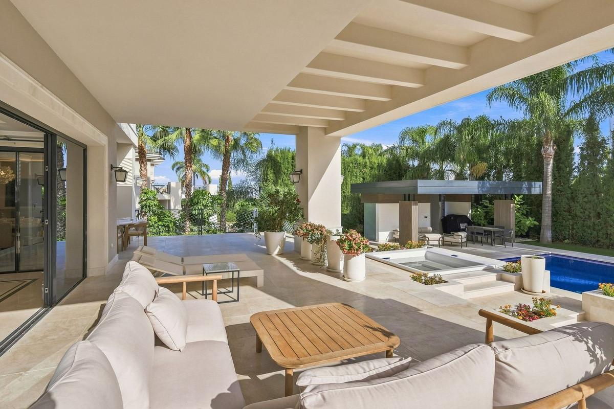 Villa for Sale in Benahavís