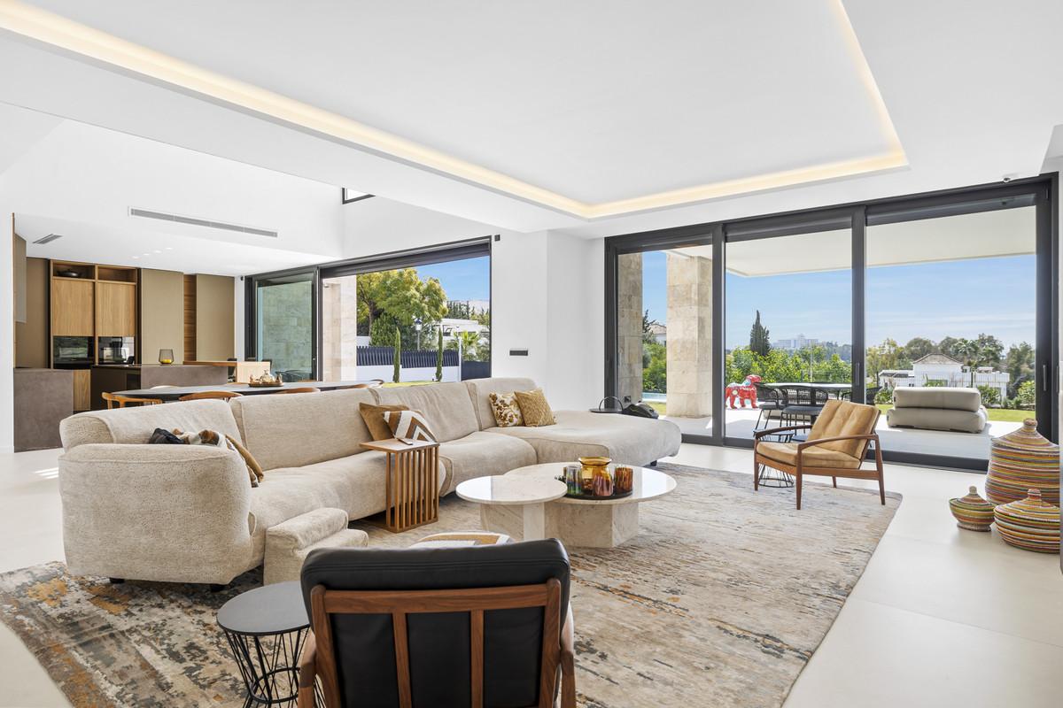 Villa for Sale in Benahavís