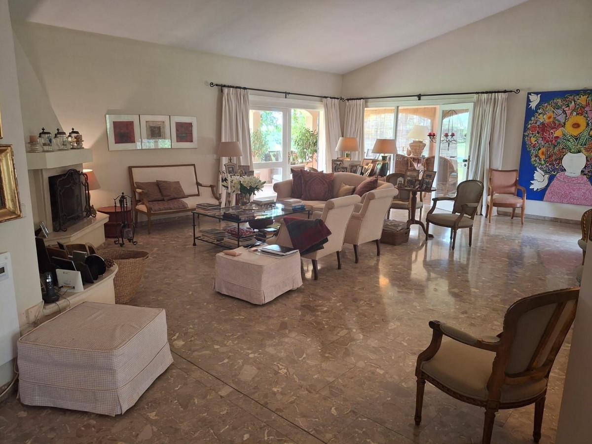 Villa for Sale in Benahavís