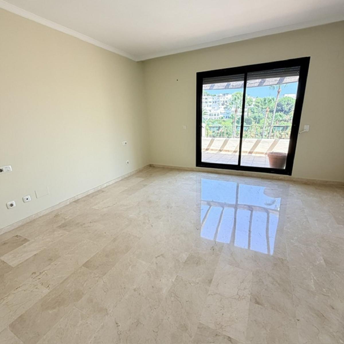 Penthouse for Sale in Benahavís