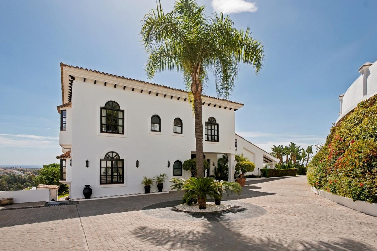 Villa for Sale in Benahavís