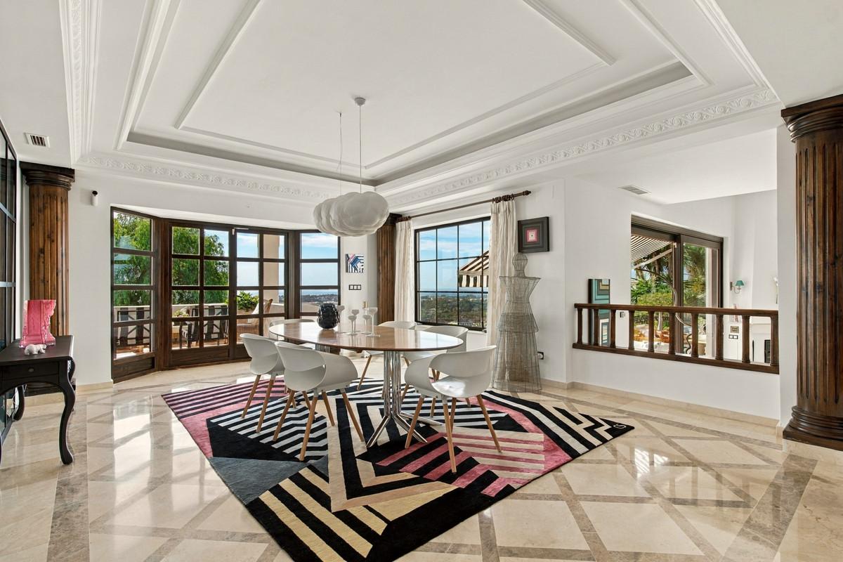 Villa for Sale in Benahavís