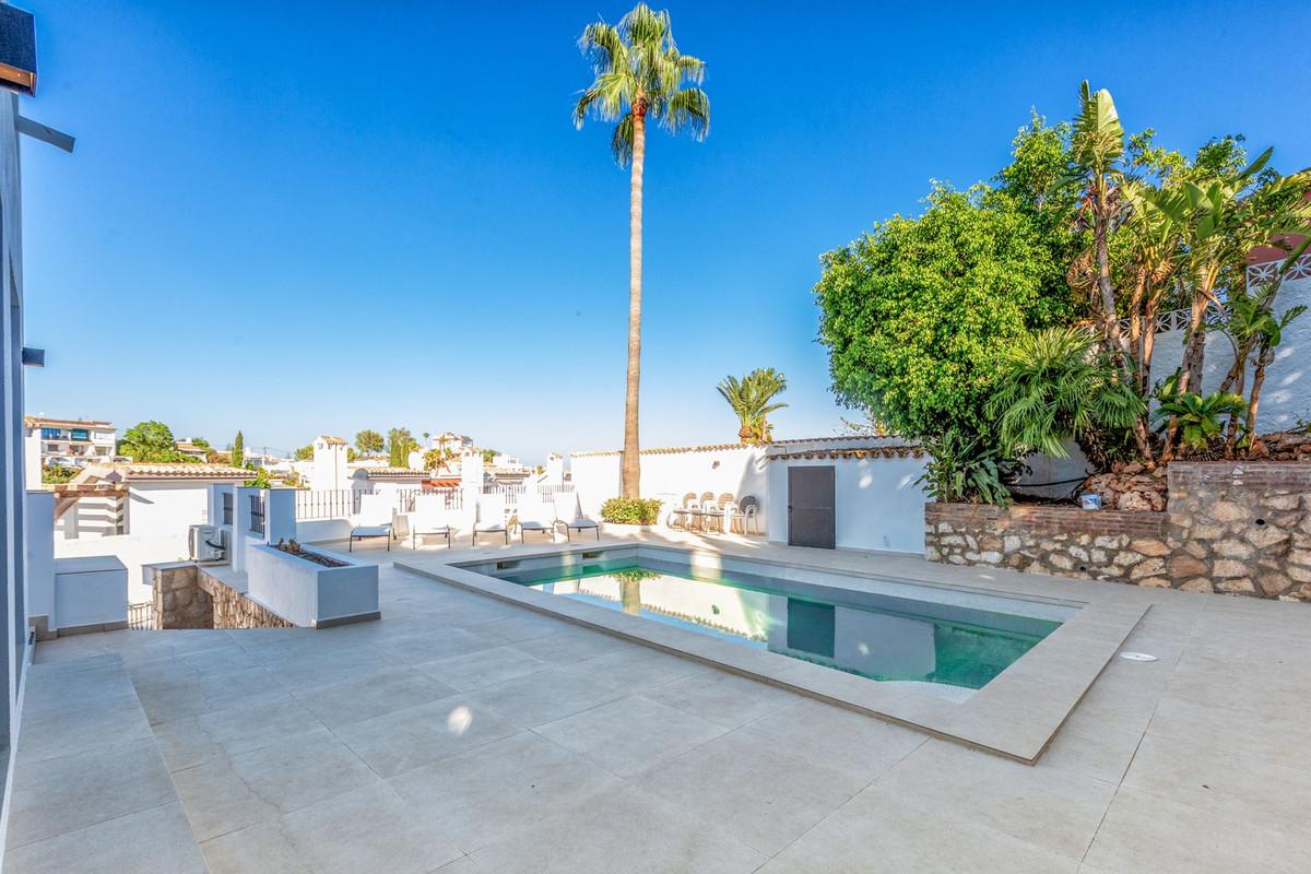 Villa for Sale in Fuengirola