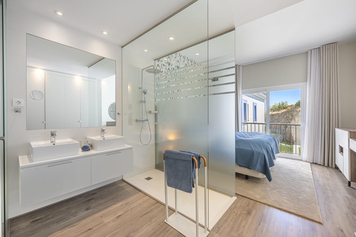 Penthouse for Sale in Benahavís