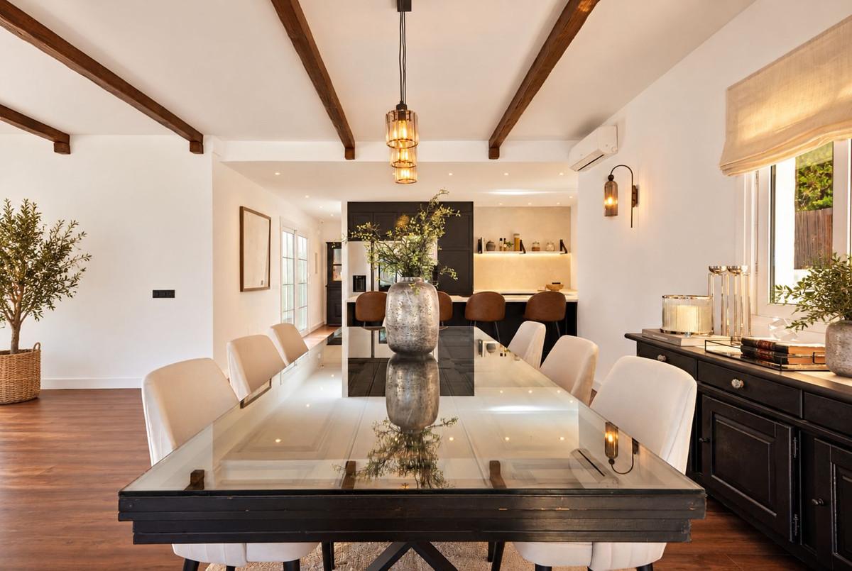 Villa for Sale in Benahavís