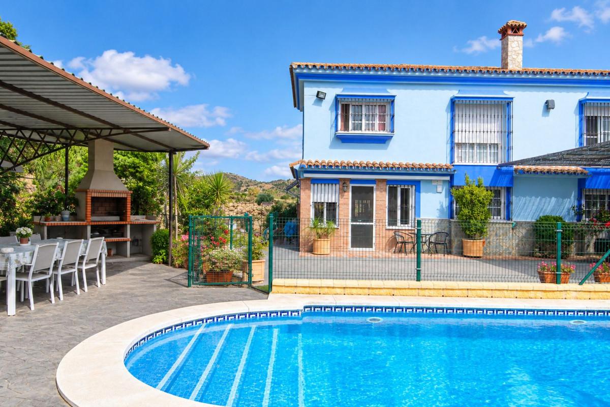 Villa for Sale in Coín