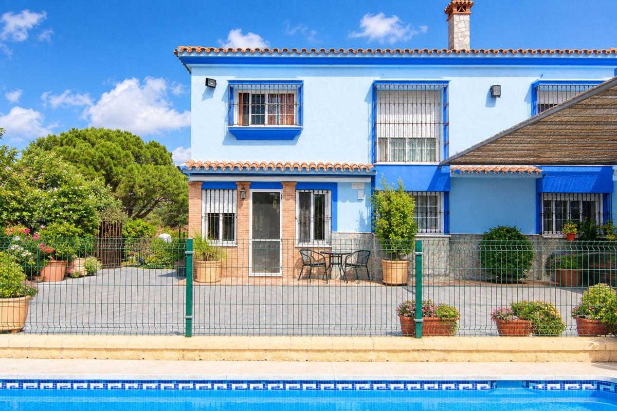 Villa for Sale in Coín