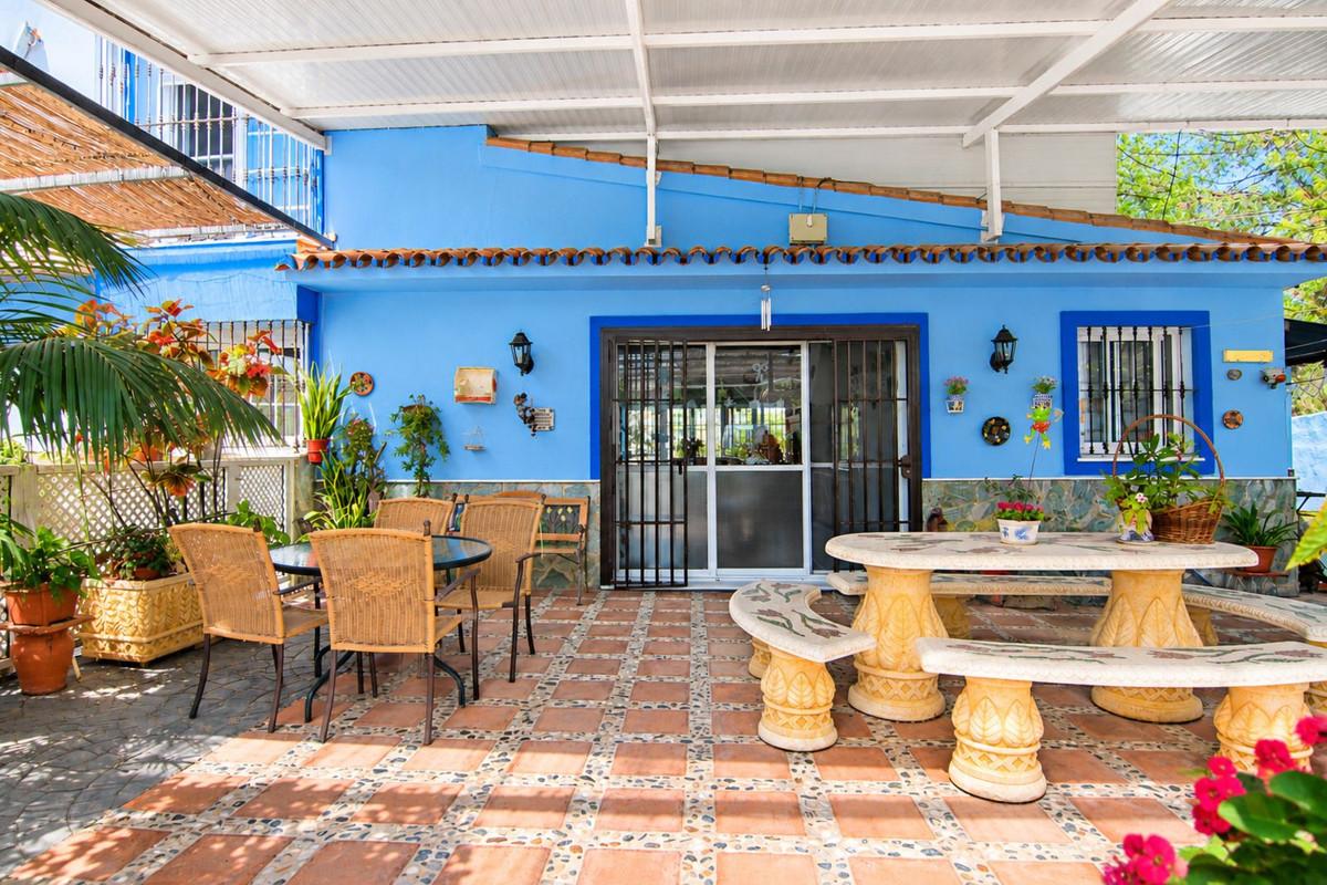 Villa for Sale in Coín