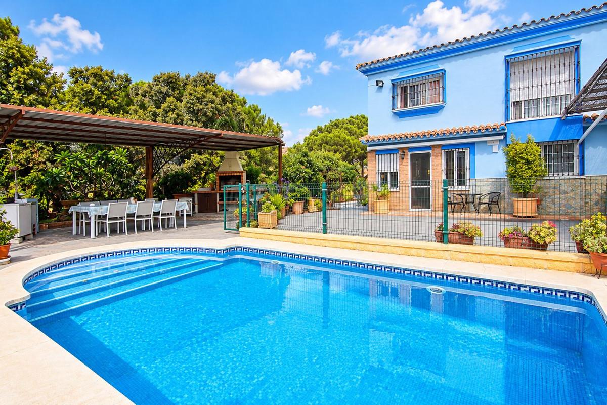 Villa for Sale in Coín