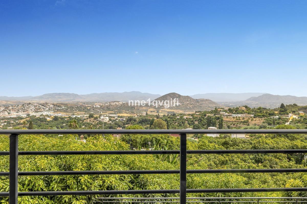 Villa for Sale in Coín