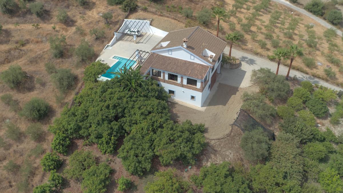 Villa for Sale in Coín