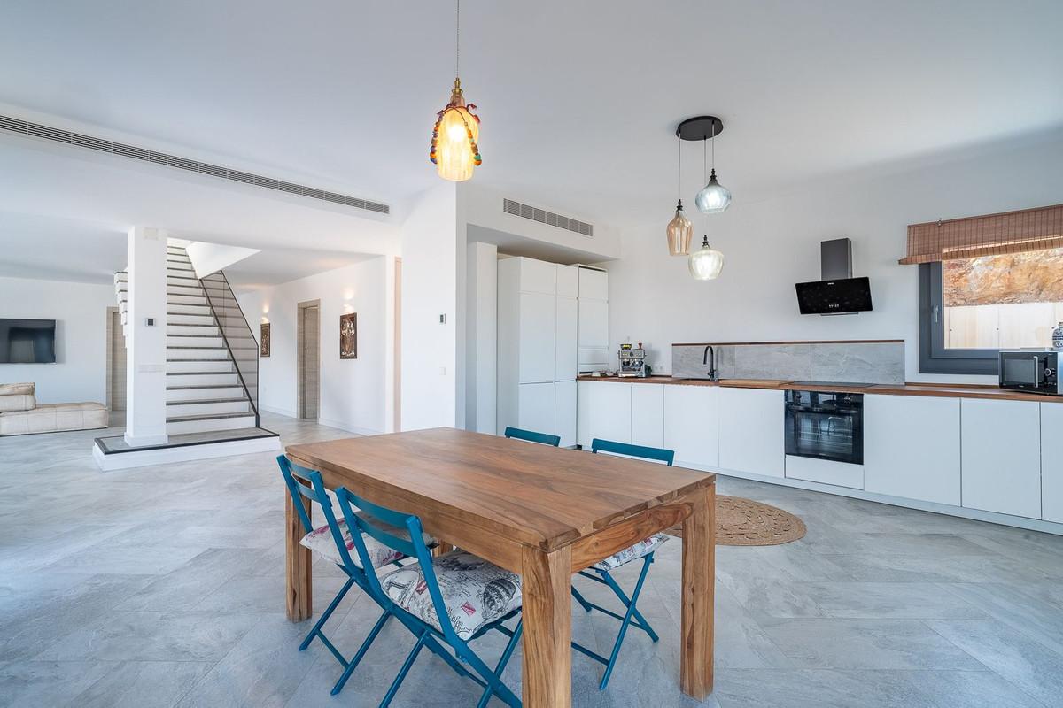 Villa en Venta en Coín