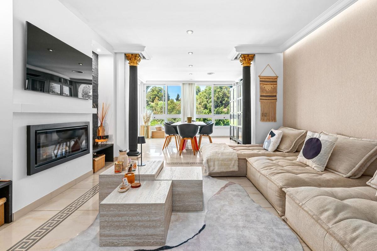 Penthouse for Sale in Benahavís