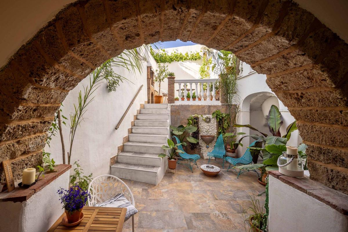 House for Sale in Coín