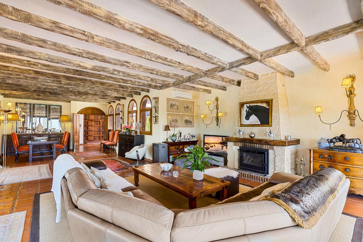 Apartment for Sale in Coín