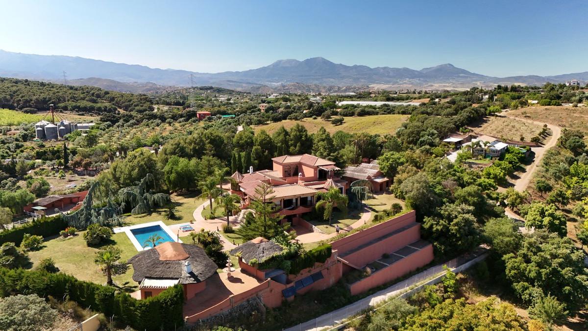 Apartment for Sale in Coín