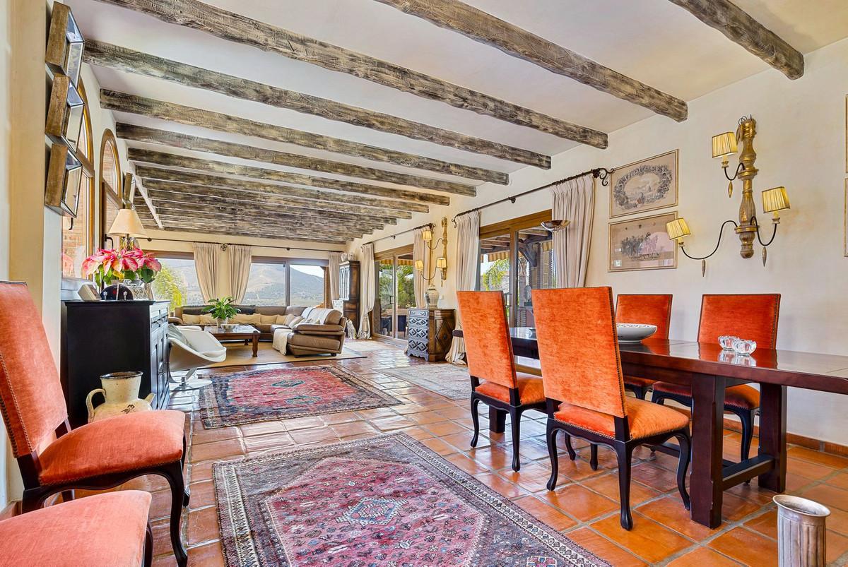 Apartment for Sale in Coín
