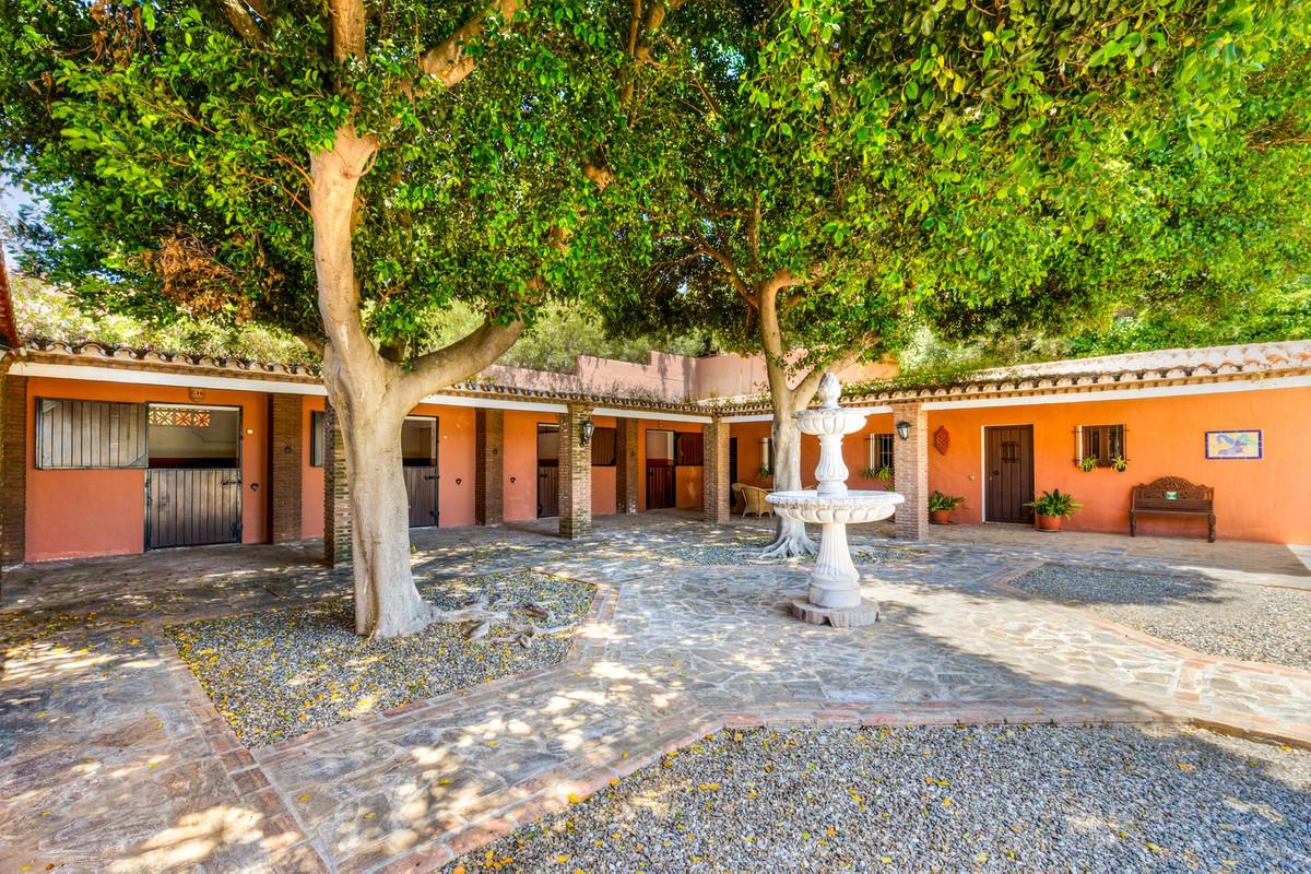 Apartment for Sale in Coín