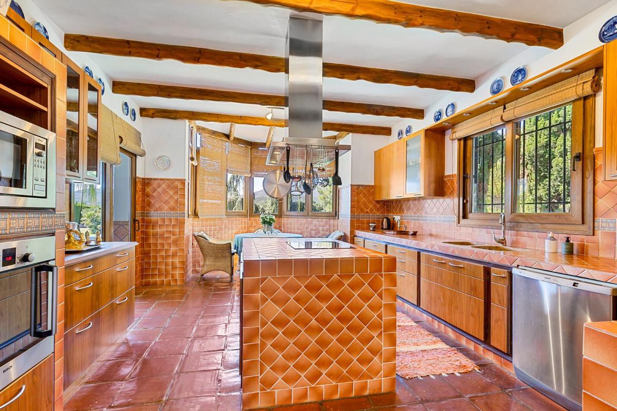 Apartment for Sale in Coín