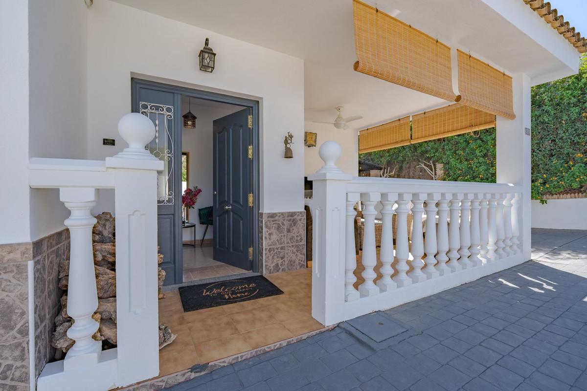 Villa en Venta en Coín