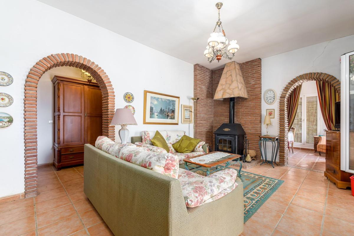 Villa en Venta en Coín