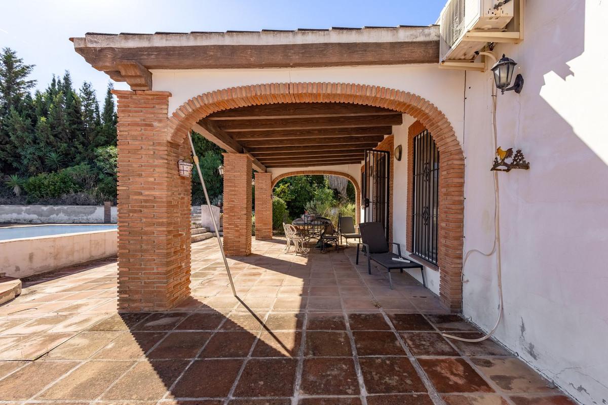 Villa en Venta en Coín