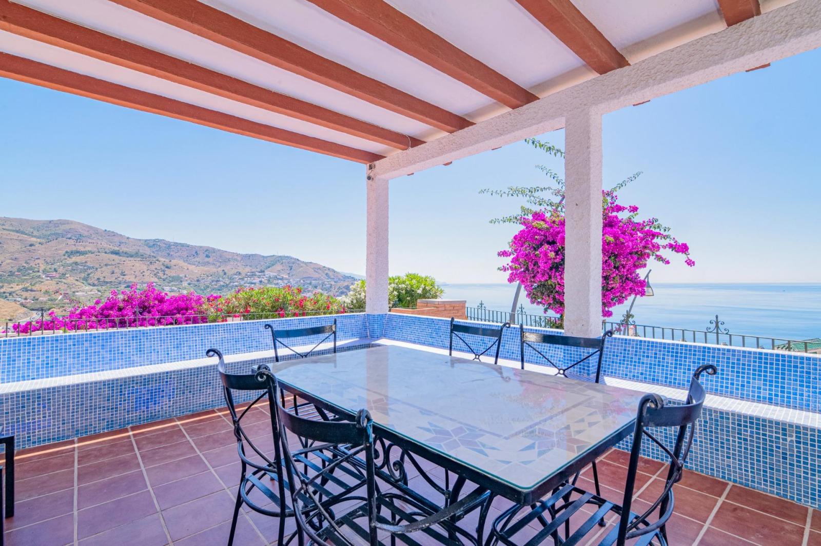 Chalet for Sale in Almuñécar