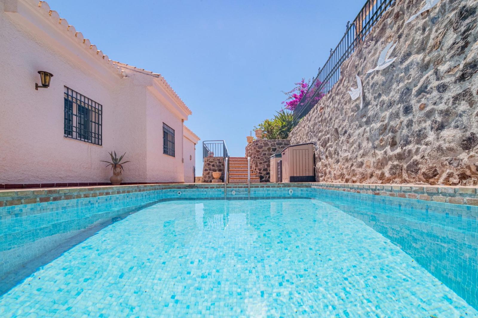Chalet for Sale in Almuñécar