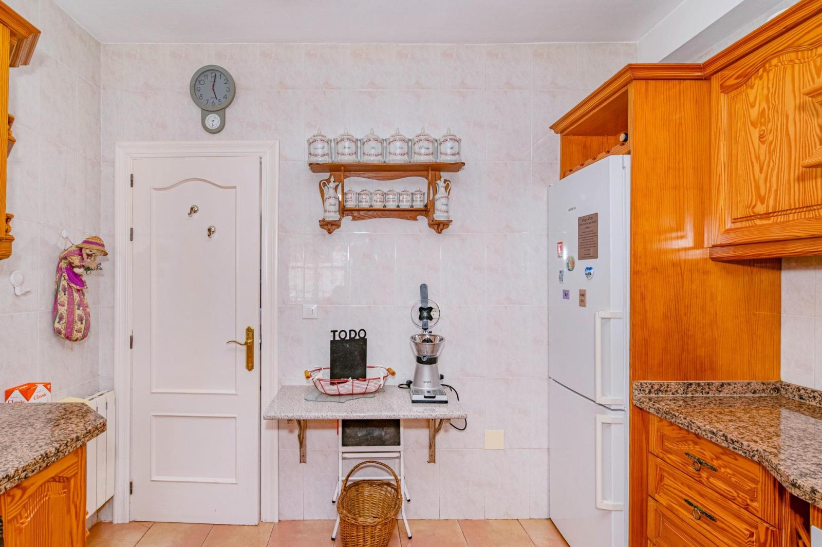 Chalet for Sale in Almuñécar