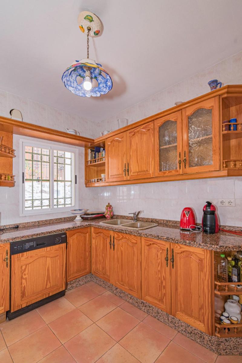Chalet for Sale in Almuñécar