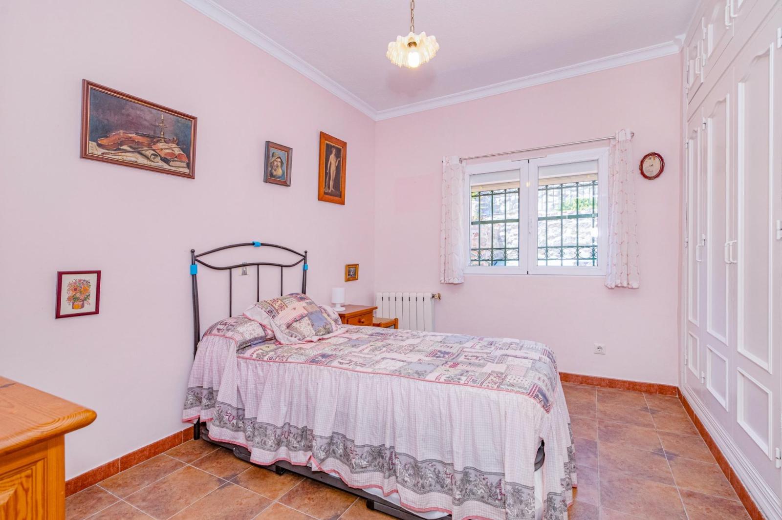 Chalet for Sale in Almuñécar