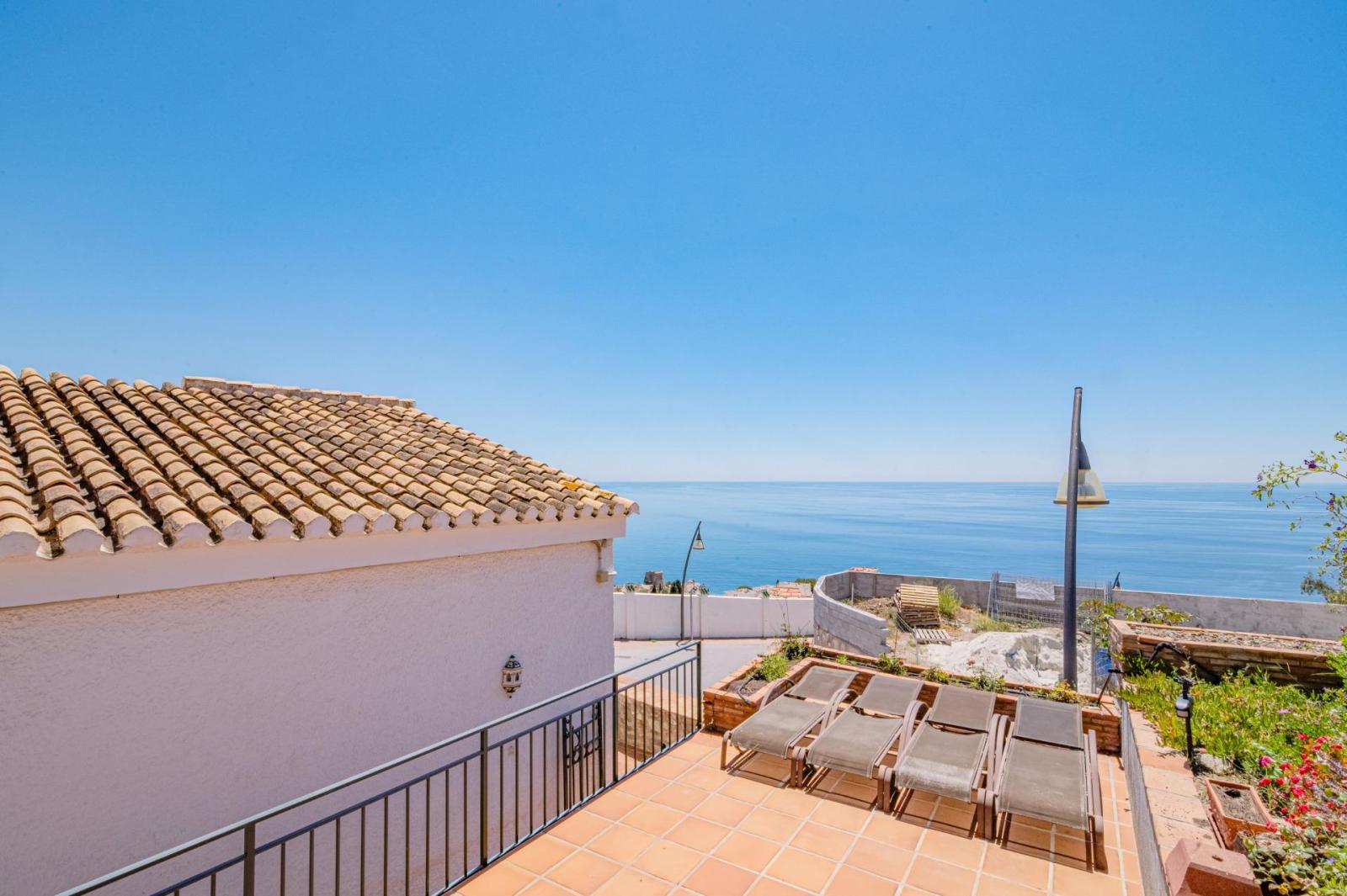 Chalet for Sale in Almuñécar