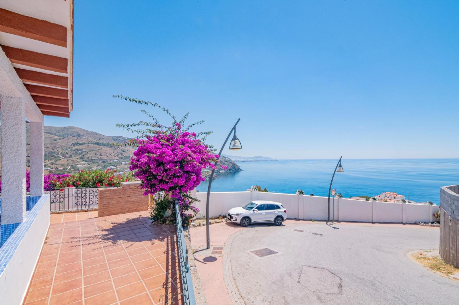 Chalet for Sale in Almuñécar