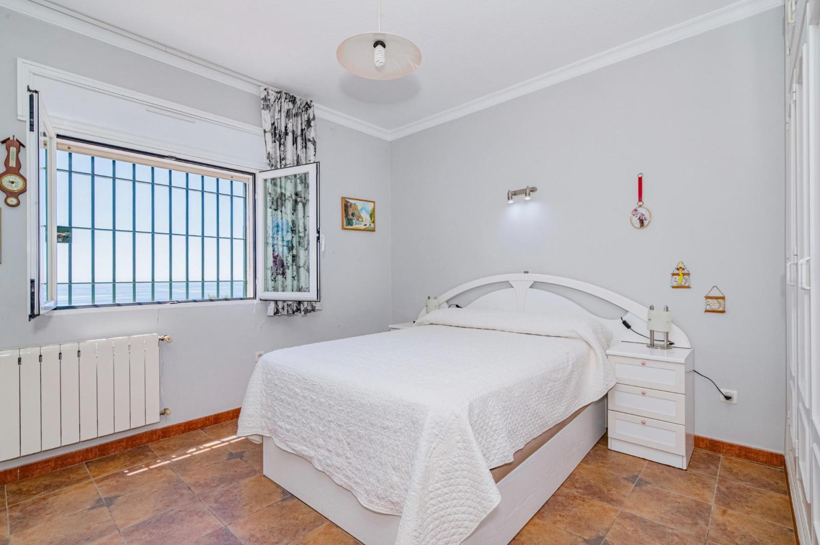 Chalet for Sale in Almuñécar
