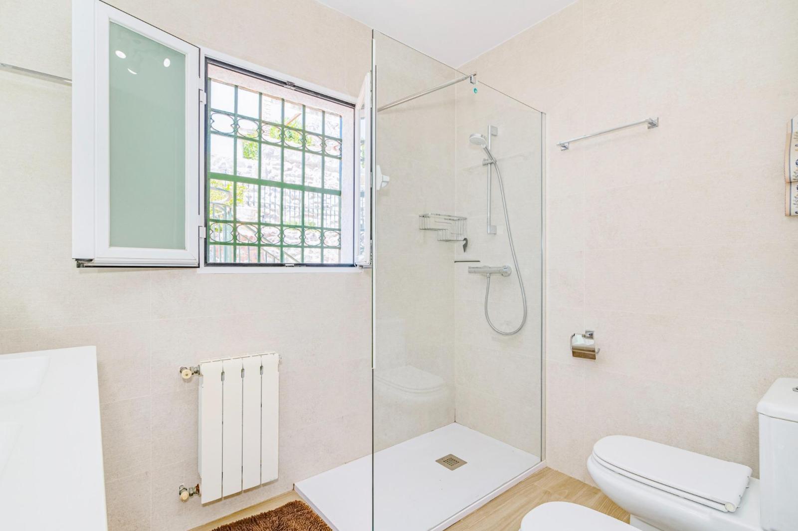 Chalet for Sale in Almuñécar