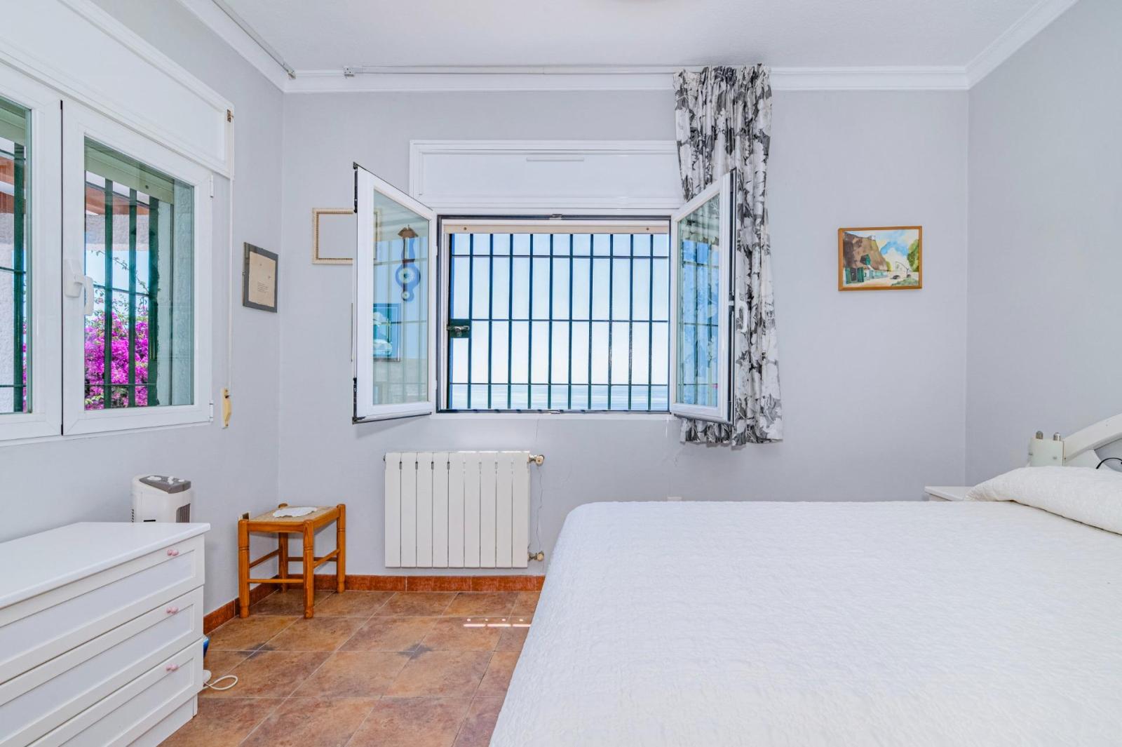Chalet for Sale in Almuñécar